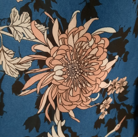 Michel Studio Sheer Print Blouse - Picture 9 of 12